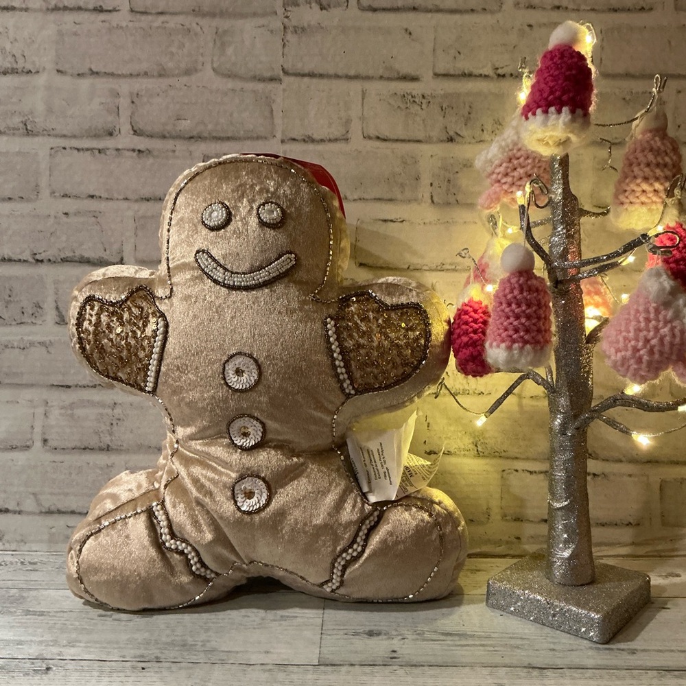 MARTHA STEWART 15x16 Beaded Velvet Gingerbread Man Shaped Pillow